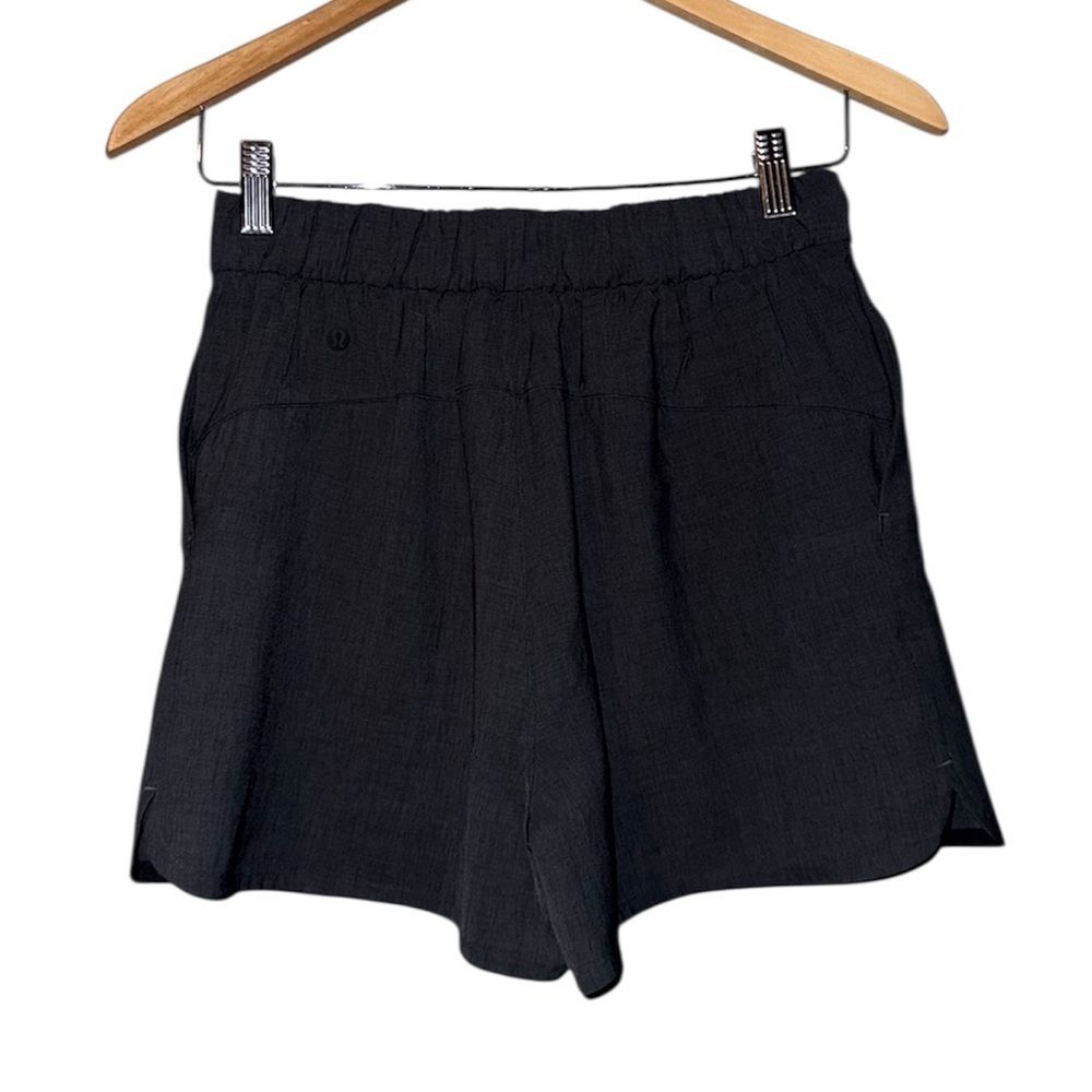 Lululemon Flat-Front Relaxed Short 4" In Graphite Grey Size 4 - Picture 4 of 6